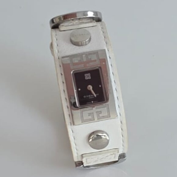 GIVENCHY TIME PIECE! - Picture 1 of 15